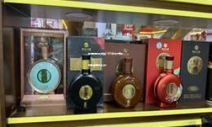 白酒加盟店投资2025年可行吗？加盟费用是多少？