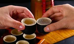 2025年最新十大品牌白酒加盟排行榜，盘点白酒加盟市场热门品牌